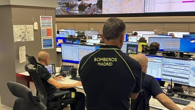  Un muerto y trece heridos leves en un incendio de una vivienda en el barrio madrileño de Carabanchel