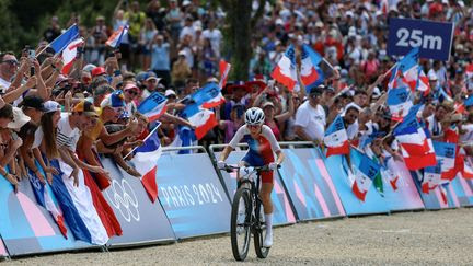 VTT aux JO de Paris : revivez la victoire et la joie de Pauline Ferrand-Prévôt, championne olympique