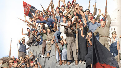 Un grupo de anarquistas de la CNT-FAI con un vehículo armado durante los primeros meses de la Guerra Civil.