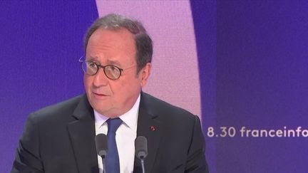 Cumul des mandats : il n'est 'pas possible' d'être ministre et d'assurer une 'fonction locale', estime François Hollande