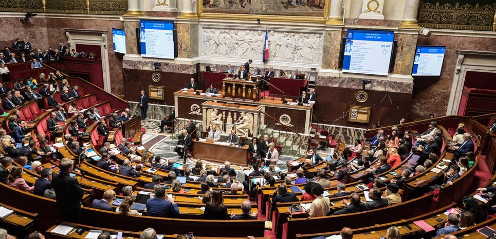 Budget 2025 : le gouvernement subit un revers de ses propres députés sur les cotisations patronales