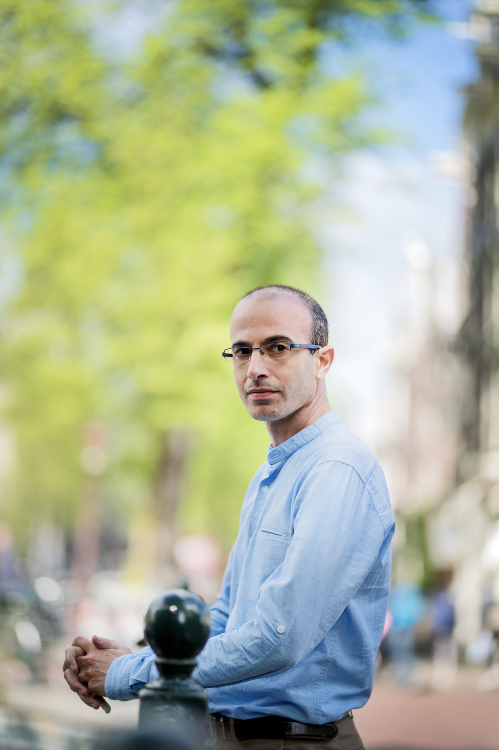 YUVAL NOAH HARARI