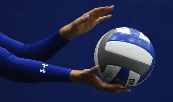 A San Jose State Spartans player prepares to serve against the Air Force Falcons during the fifth set of an NCAA college volleyball match Thursday, Oct. 31, 2024, in San Jose, Calif. (AP Photo/Eakin Howard)