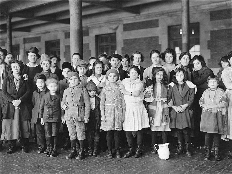 File:Immigrant-children-ellis-island.jpg