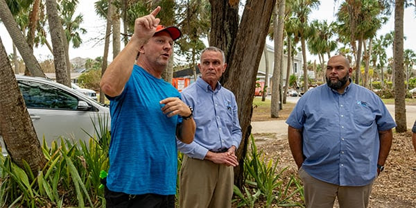 241023PDA-PeaceRiver-men-talking-listening