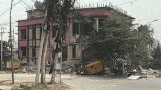 Earthquake_Damage_Mandalay,_2025_(cropped) by Feiza via Wikimedia Commons