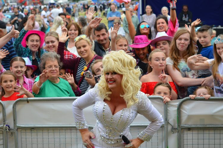 The Dolly Parton Experience Festival ScaleWidthWzEyMDBd