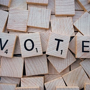 Vote-scrabble-letters_Pixabay_Wokandapix