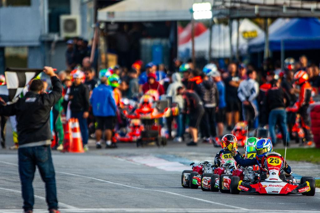 Miguel Silva alcançou a terceira vitória em cinco etapas de F4 Jr do Light (Foto: Leonardo Dias)