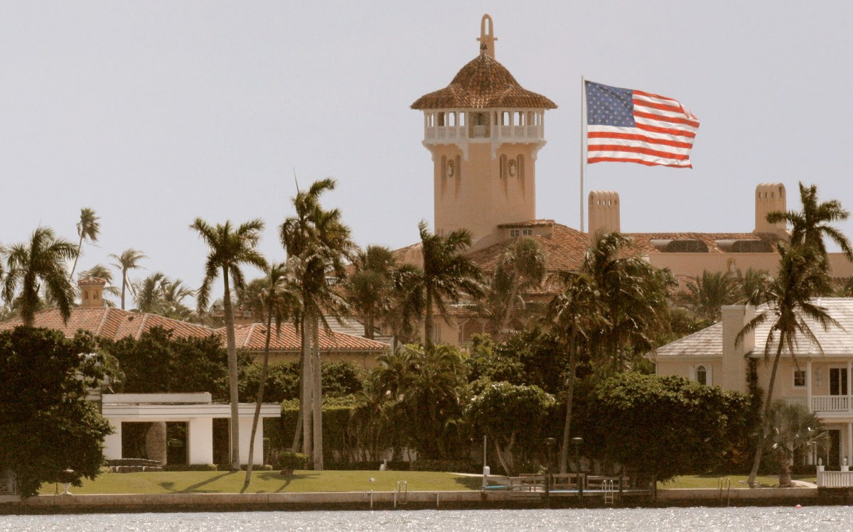 TRANH CHẤP CỜ TRUMP CỦA MỸ