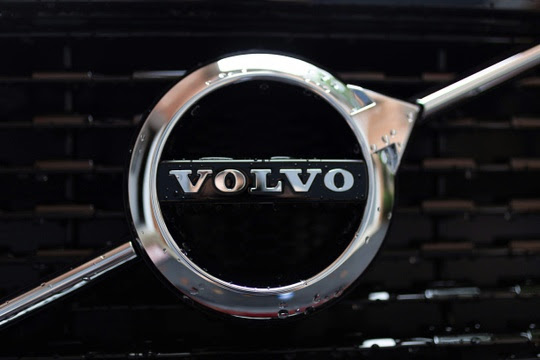 Volvo Logo - Unsplash.com