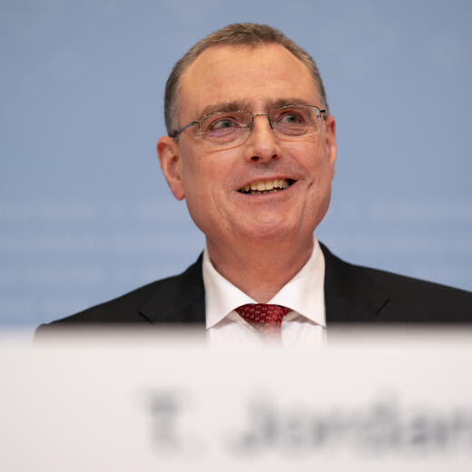 Swiss National Bank's (SNB) Chairman of the Governing Board Thomas Jordan speaks during a media briefing at the Metropol in Zurich, Thursday, September 26, 2024.(KEYSTONE/Til Buergy)