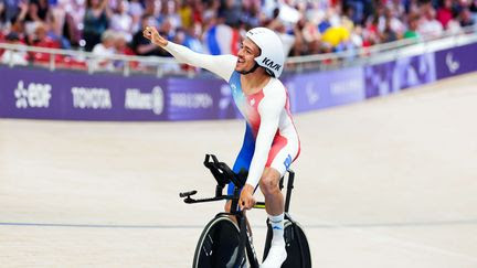 Paralympiques 2024 : tenant du titre, Alexandre Léauté remporte la médaille d'or de poursuite individuelle en cyclisme sur piste