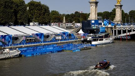 Triathlon aux JO de Paris 2024 : 'On l’a appris à 4 heures du matin...' Comment l'équipe de France a vécu le report de la course et ses conséquences