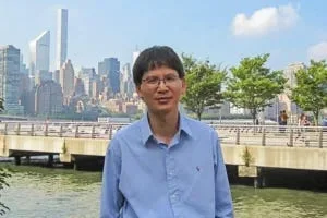 Rutgers University mathematics professor Pham Tiep uses only a pen and paper to conduct his research, which so far has resulted in five books and more than 200 papers in leading mathematical journals.