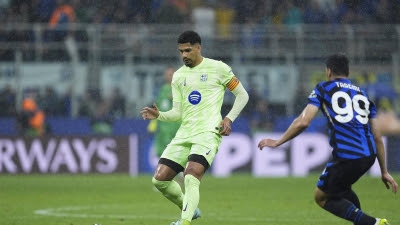  Ronald Araujo: 