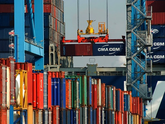 Shipping Containers - 123RF
