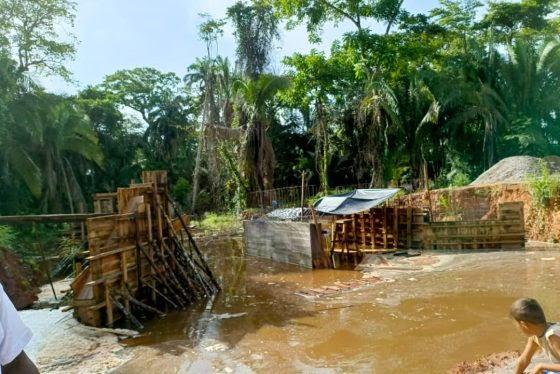 Puente de comunidad Padre Chien en Bolívar sigue inconcluso y habitantes quedaron incomunicados