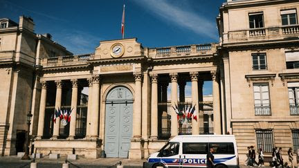 Législatives : la préfecture de police de Paris interdit une manifestation 'antifasciste' prévue dimanche devant l'Assemblée nationale