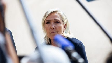 Recherche d'un nouveau Premier ministre : Marine Le Pen s'est entretenue avec Emmanuel Macron pour évoquer les hypothèses Bernard Cazeneuve et Xavier Bertrand