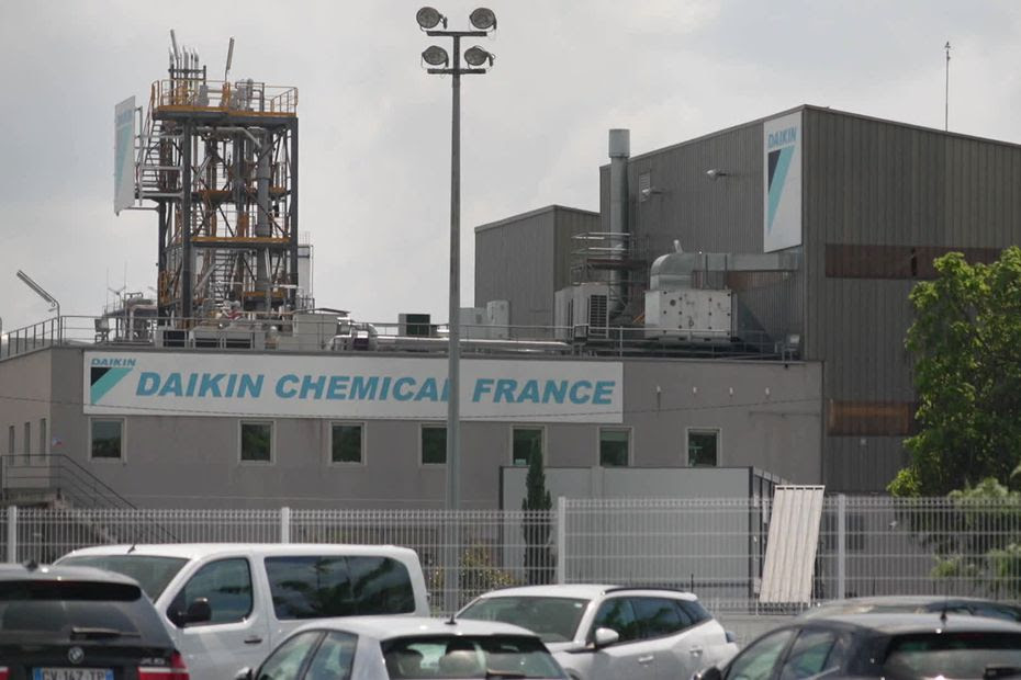 Pollutions aux PFAS : au sud de Lyon, le redémarrage d'une extension de l'usine Daikin autorisée