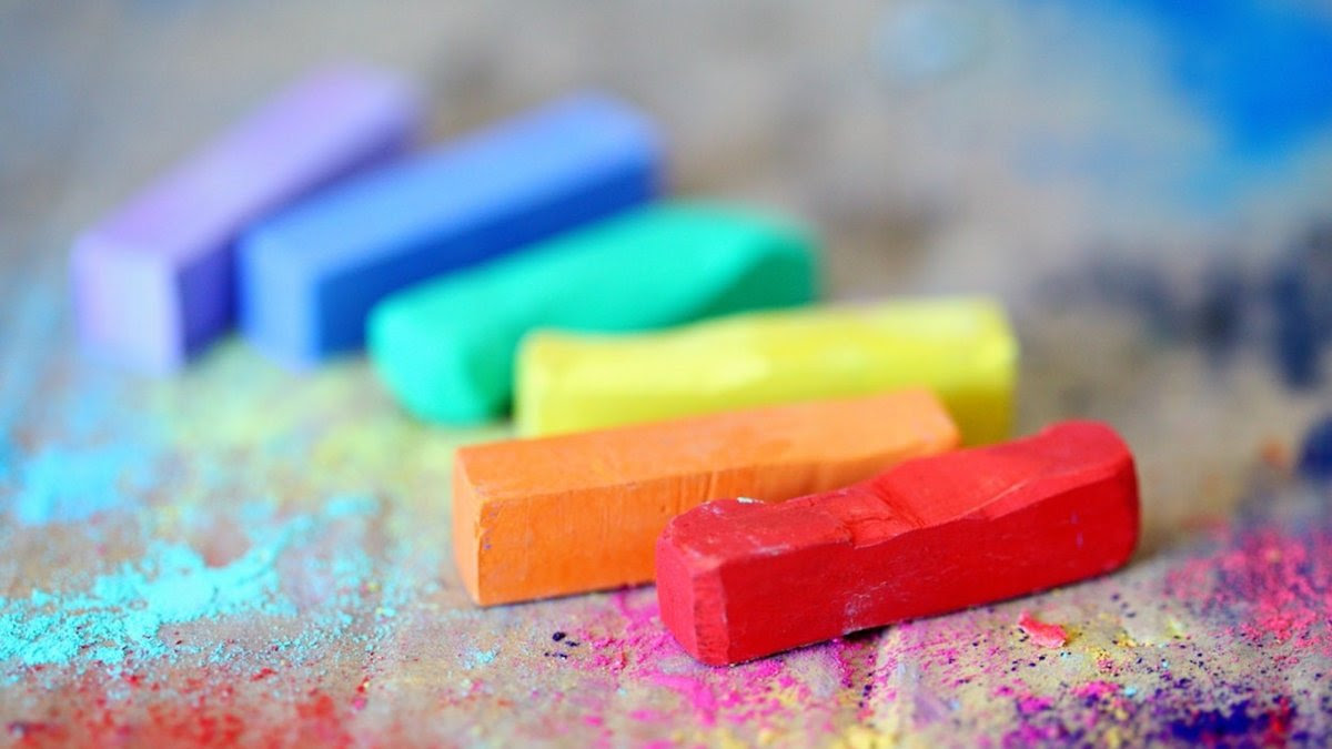 An image of rainbow chalk 