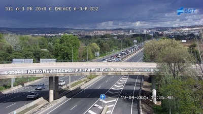 ACT.- Tráfico de nuevo fluido en la A-3 y en la A-5 tras retenciones producidas por dos accidentes