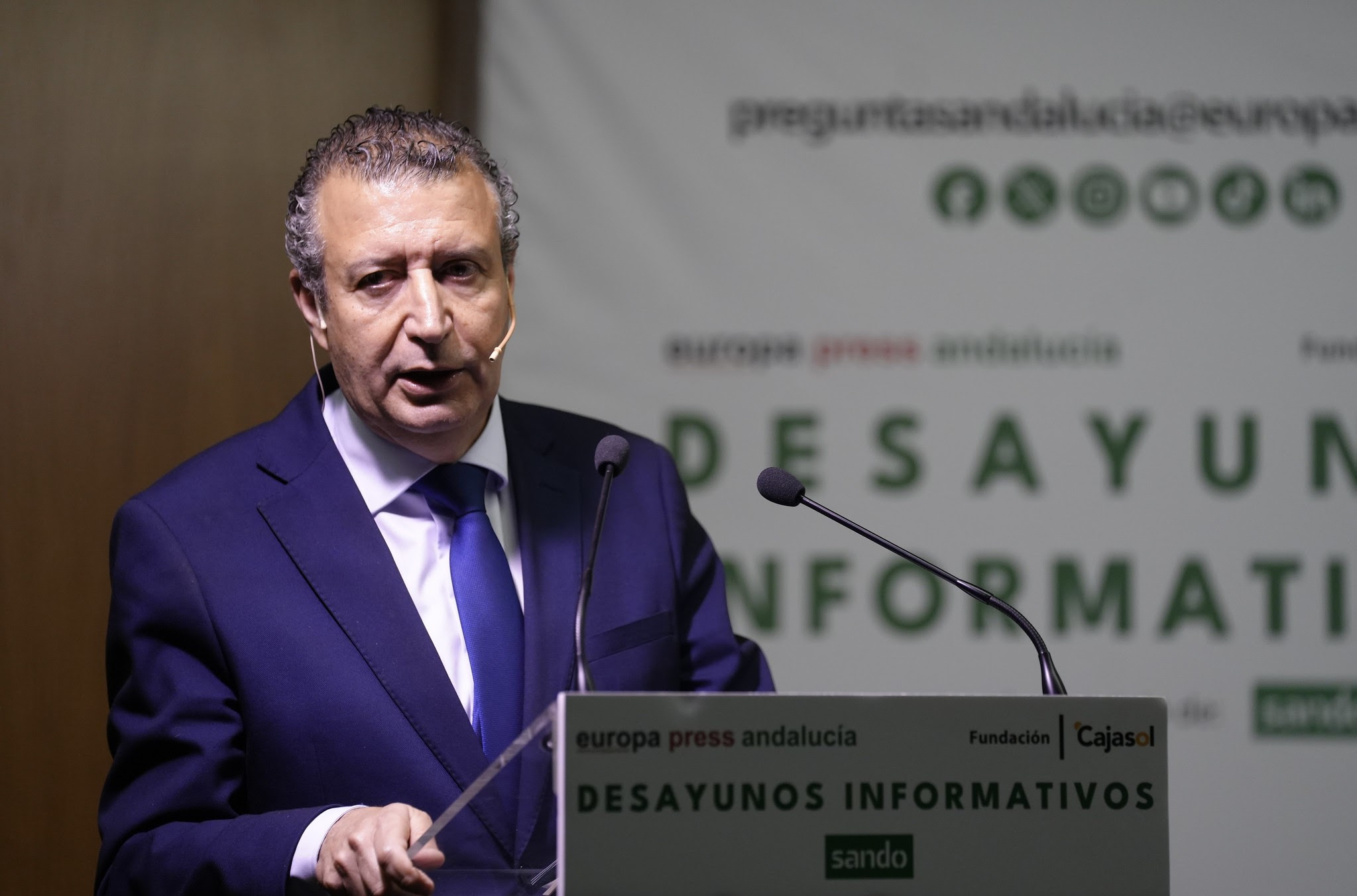 El presidente de la Diputación de Sevilla, Francisco Javier Fernández
