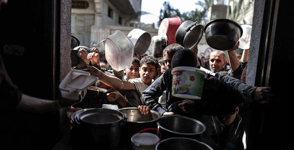 Gaza : l'aide humanitaire bloquée par Israël dans le nord de Gaza menace la population de famine