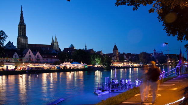 Vista de Ulm de noche