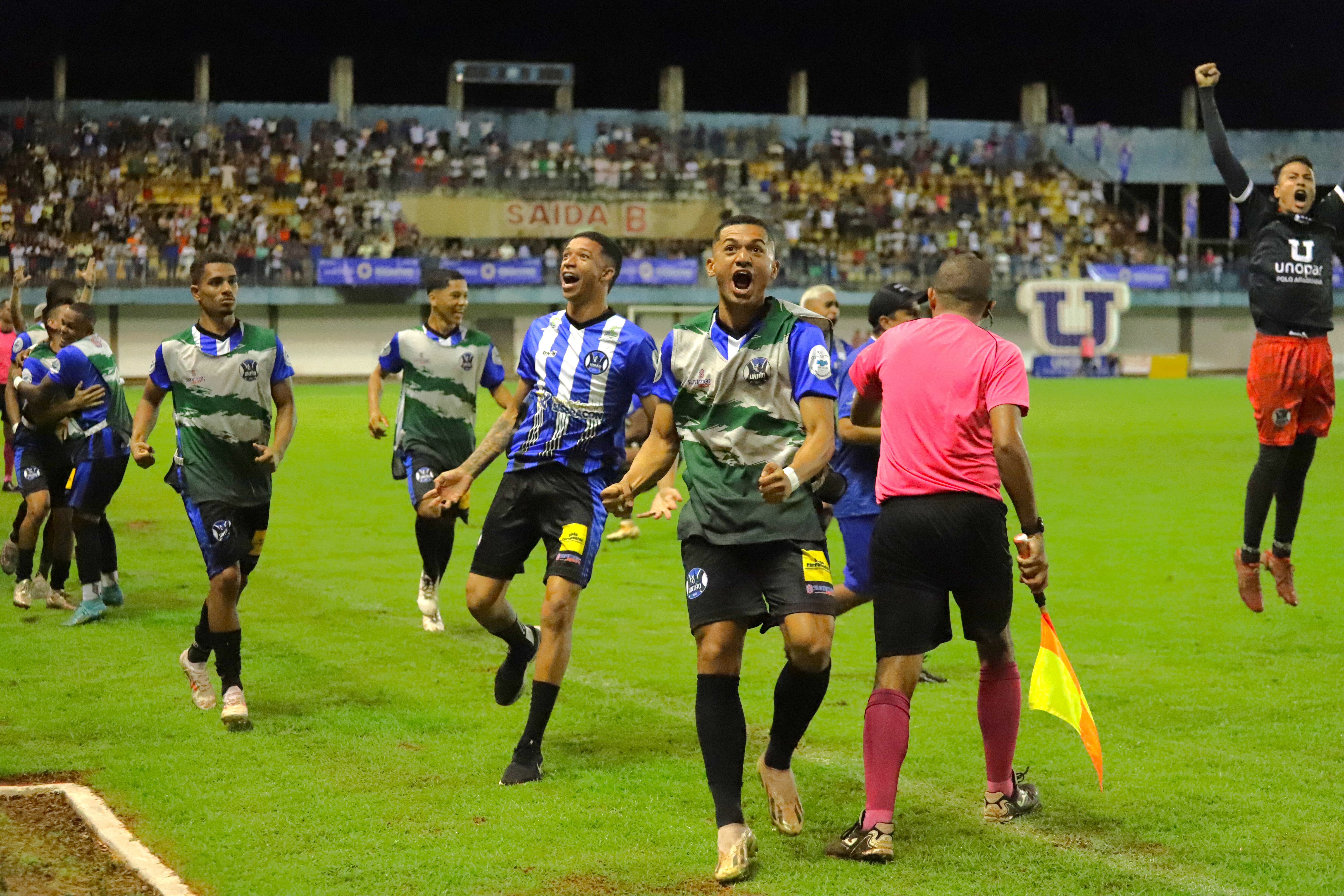 O União saiu perdendo, mas virou o jogo com gols de Matheus e Felipe, no segundo tempo