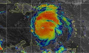 Imagen de satélite del huracán Beryl, una tormenta de categoría 5 con vientos de 165 mph a las 8:00 AM del 2 de julio de 2024.