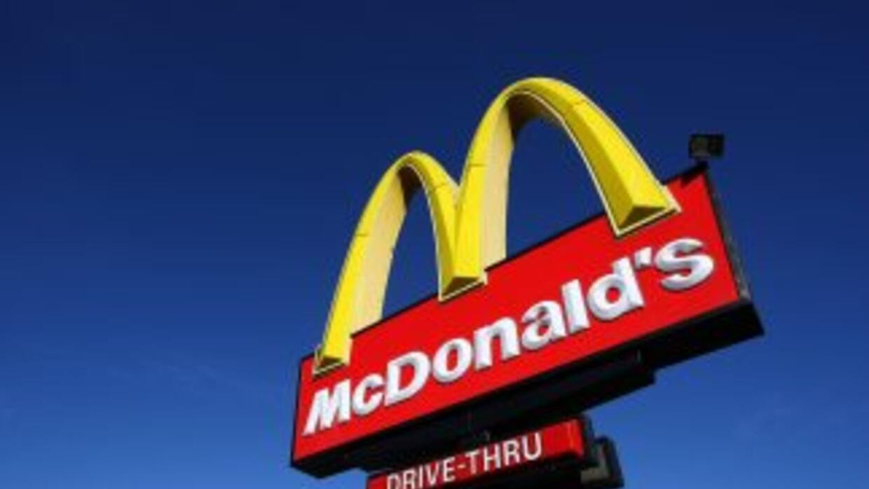 Suben a 75 los casos de E. coli relacionados con las hamburguesas cuarto de libra de McDonald’s