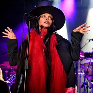 Erykah Badu fará shows em três cidades do país