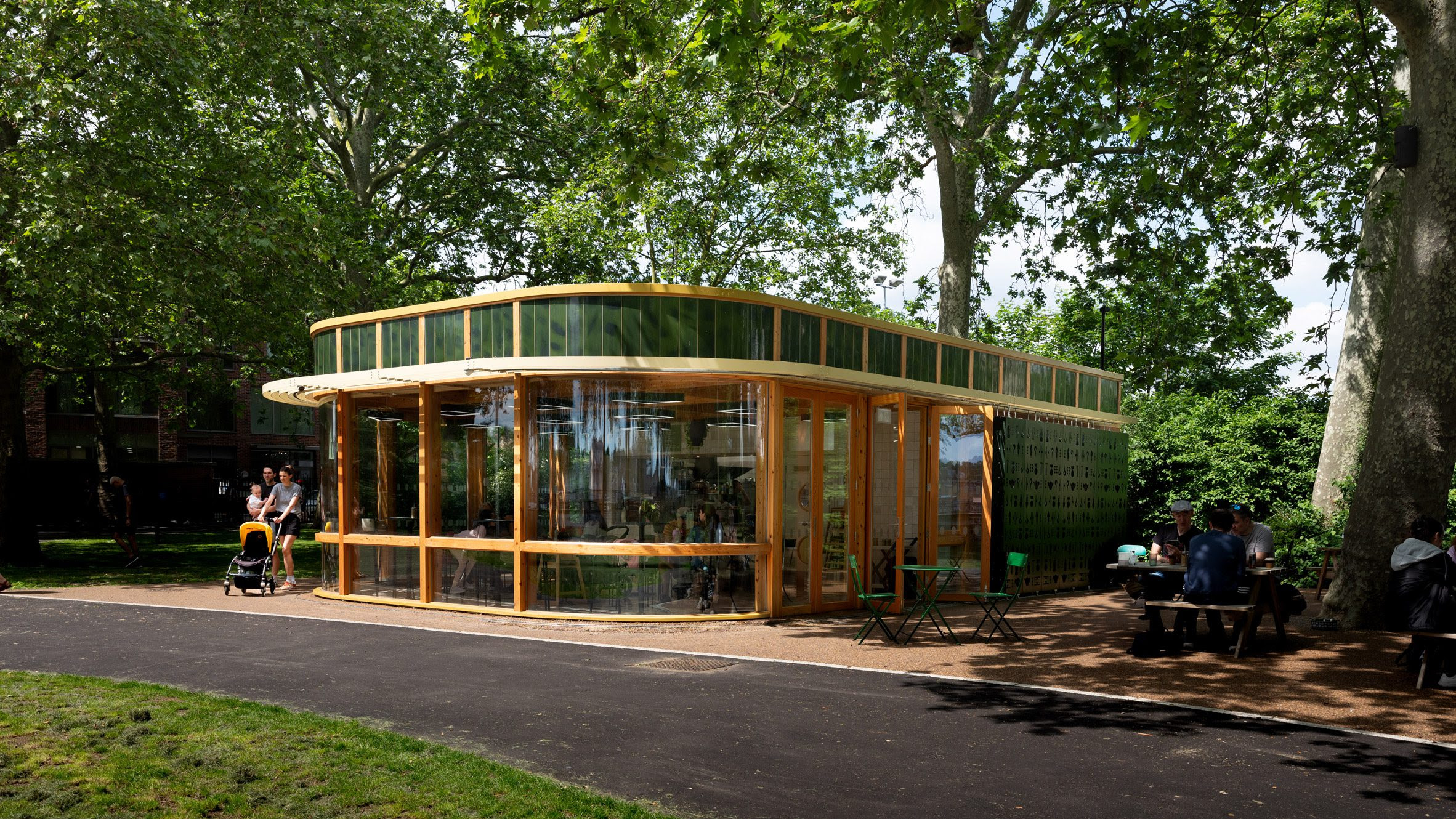El Island Gardens Café está situado en el extremo sur de la Isle of Dogs y fue diseñado por Shahed Saleem.