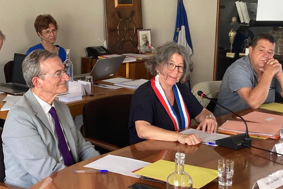 Élue maire de Crest, Stéphanie Karcher succède à Hervé Mariton