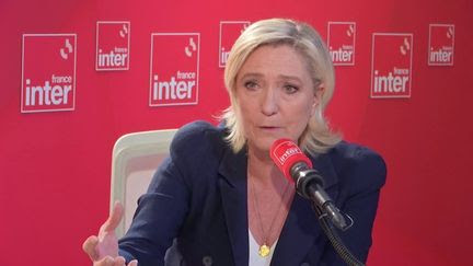 Législatives 2024 :  Marine Le Pen soupçonne Emmanuel Macron d''un coup d'État administratif', en s'appuyant sur des 'rumeurs'