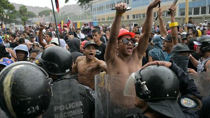 Présidentielle au Venezuela : 'Le bilan économique du gouvernement est catastrophique', constate un politologue après des manifestations contre Maduro