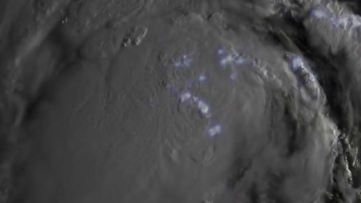 Así avanza la tormenta tropical Francine vista desde el espacio