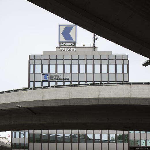 Zuerich 6.Mai 2014. ZKB bei der Bahnhof Hardbruck
(KEYSTONE/Gaetan Bally)