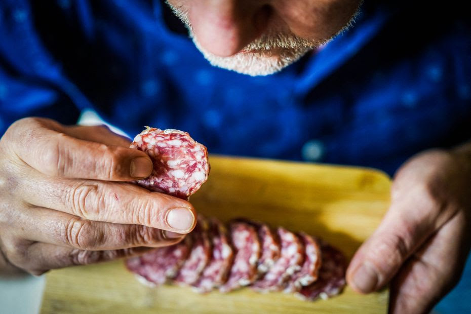 INSOLITE. Ils vont devoir choisir parmi les meilleurs saucissons du monde, découvrez leurs secrets de dégustation