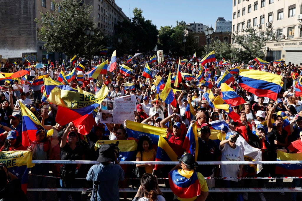 "Desde la izquierda les digo que el Gobierno de Maduro es una dictadura", afirma Boric