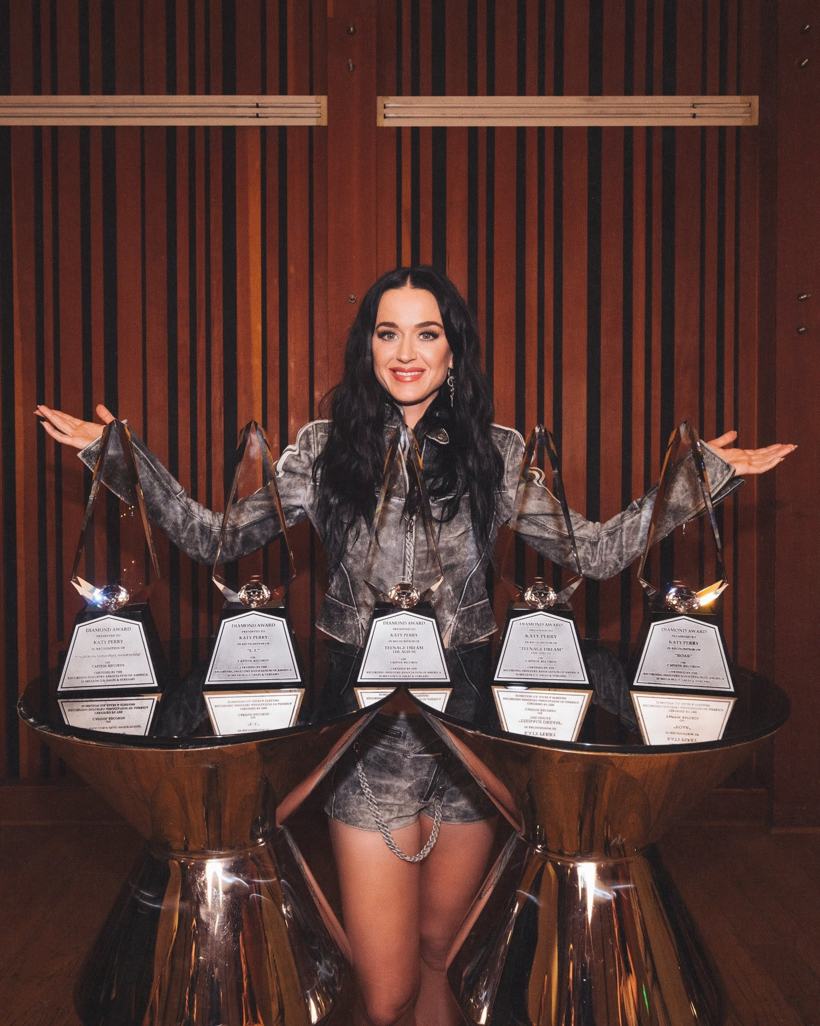 Pop Tingz on X: "Katy Perry with five of her seven RIAA Diamond plaques.  https://t.co/6RAw3Ix123" / X