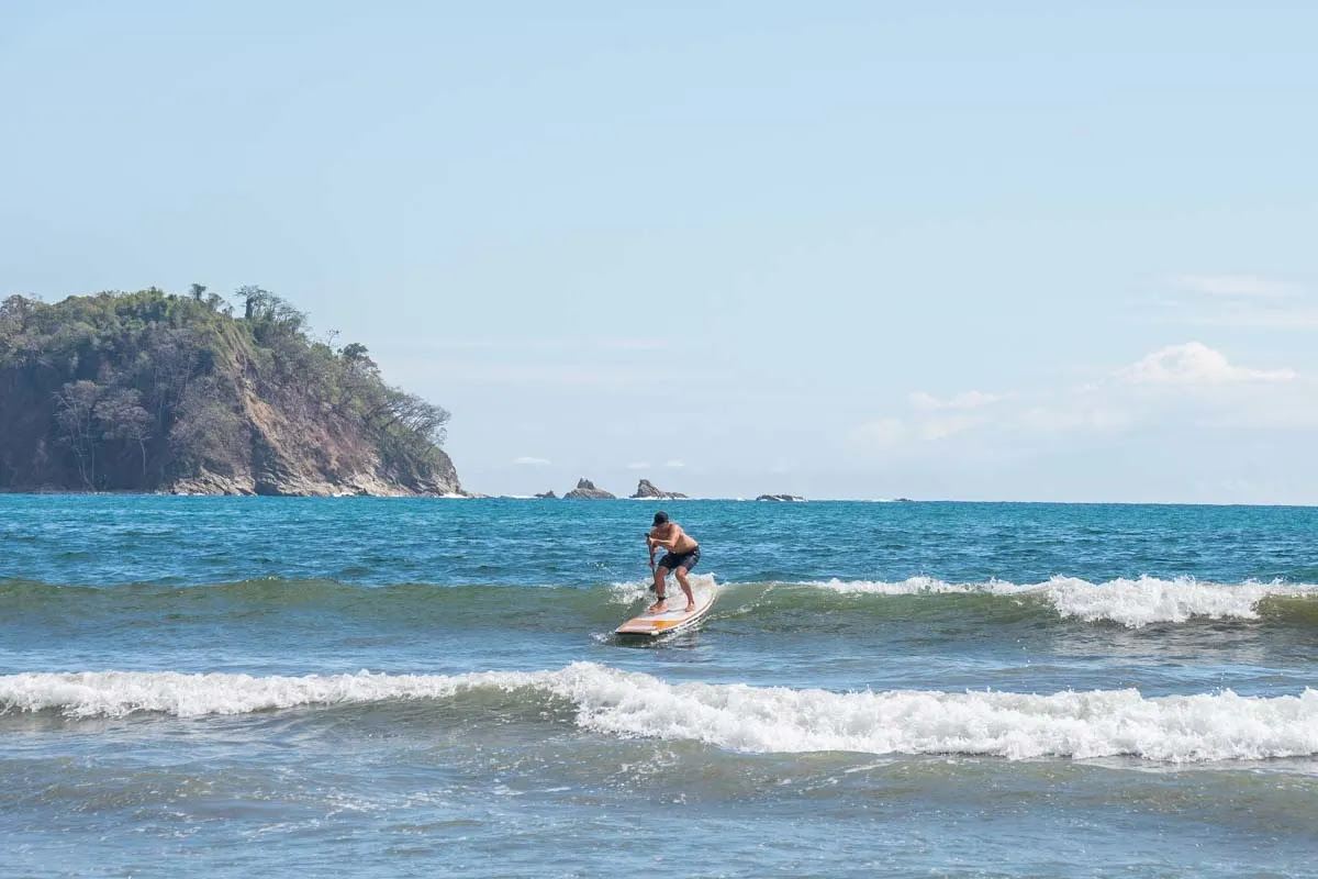 SUP in Samara in the waves