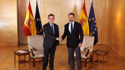 Feijóo y Abascal se reúnen en el Congreso en pleno cerco político de PP y Vox contra Sánchez por la corrupción