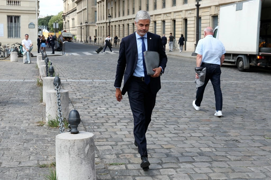 "Renvoyer aux macronistes la responsabilité du blocage" : derrière le "pacte législatif", les grandes manœuvres à LR