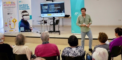 Las Rozas.- Los mayores reciben formación en ciberseguridad con tres talleres específicos