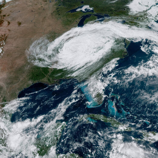 September 28, 2024, East Coast, USA: Helene, a post-tropical cyclone, was expected to stall over the Tennessee Valley through the weekend, and could bring an additional 1 to 2 inches of rain across parts of the Ohio Valley. At least 53 deaths have been reported as a result of the storm, which made landfall Thursday night in Florida s Big Bend region as a Category 4 hurricane. Seventeen people, including children, died in Georgia due to Helene, the governor said after viewing damage in Valdosta. More than 3 million customers are without power in South Carolina, North Carolina, Georgia, Florida and Virginia. East Coast USA - ZUMAz03_ 20240928_shm_z03_561 Copyright: xNOAAx