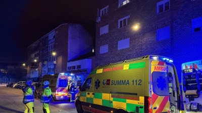  Seis heridos por un incendio en un edificio de viviendas en Torrejón de Ardoz