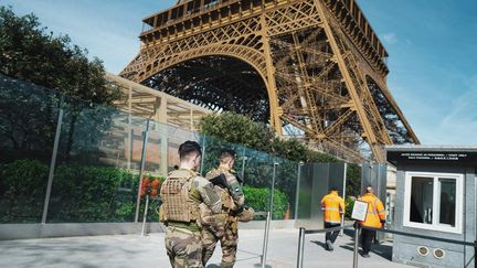 Paris 2024 : des militaires et policiers étrangers seront présents pour renforcer la sécurité des Jeux olympiques et paralympiques